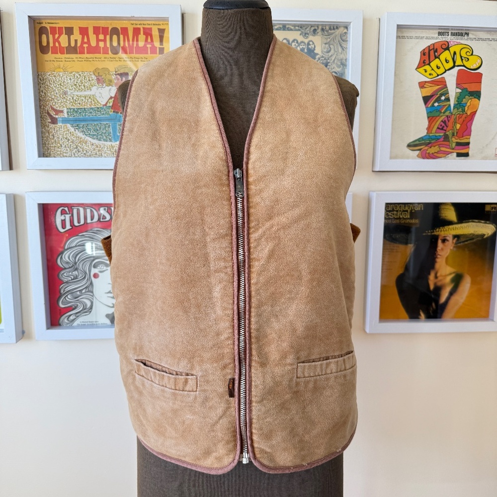 Vintage tan suede look sherpa vest – zip front w/ stretch sides